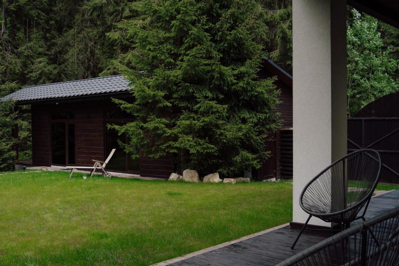 Berghaus Bukovel Villa Exteriör bild