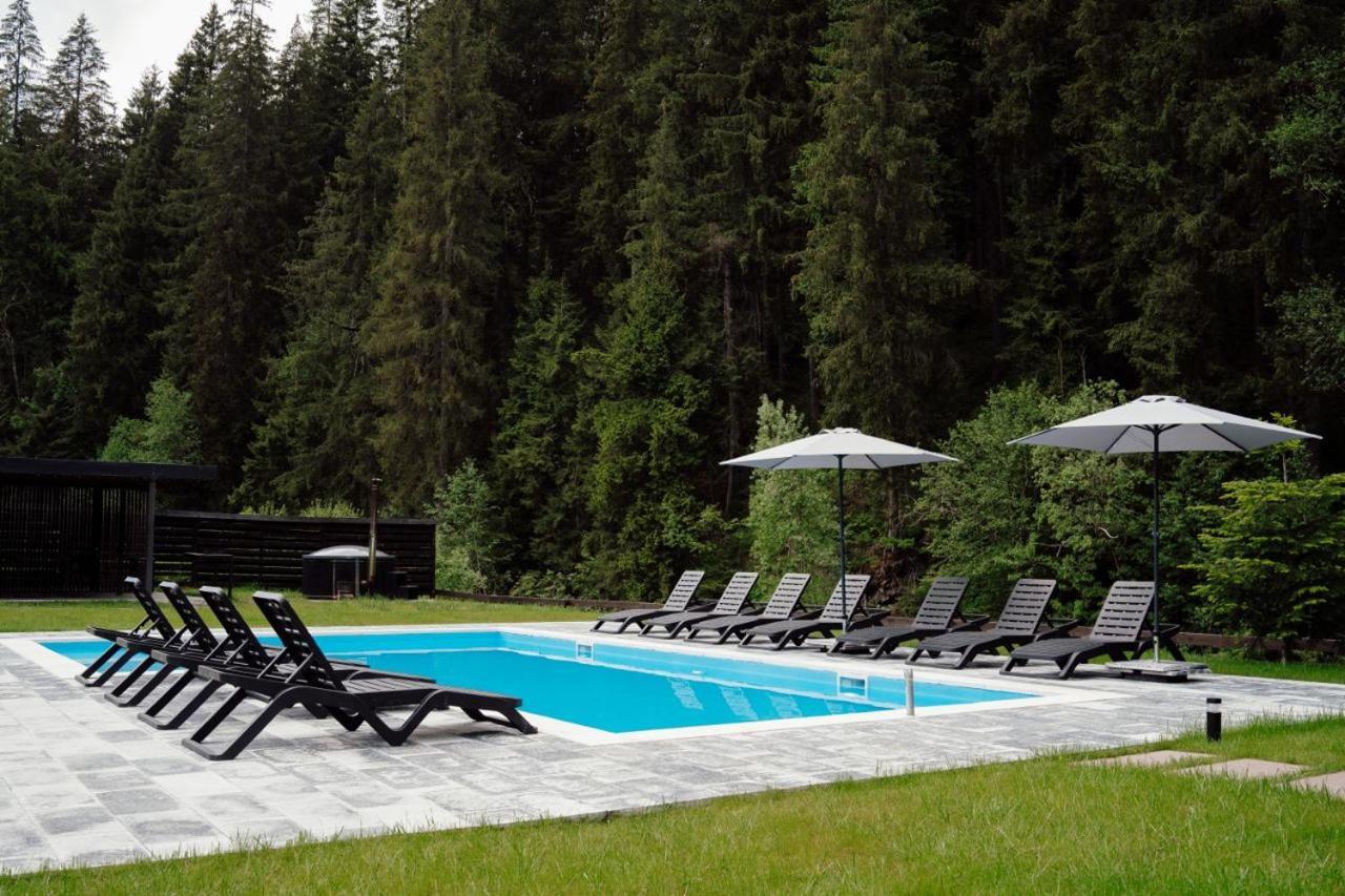 Berghaus Bukovel Villa Exteriör bild