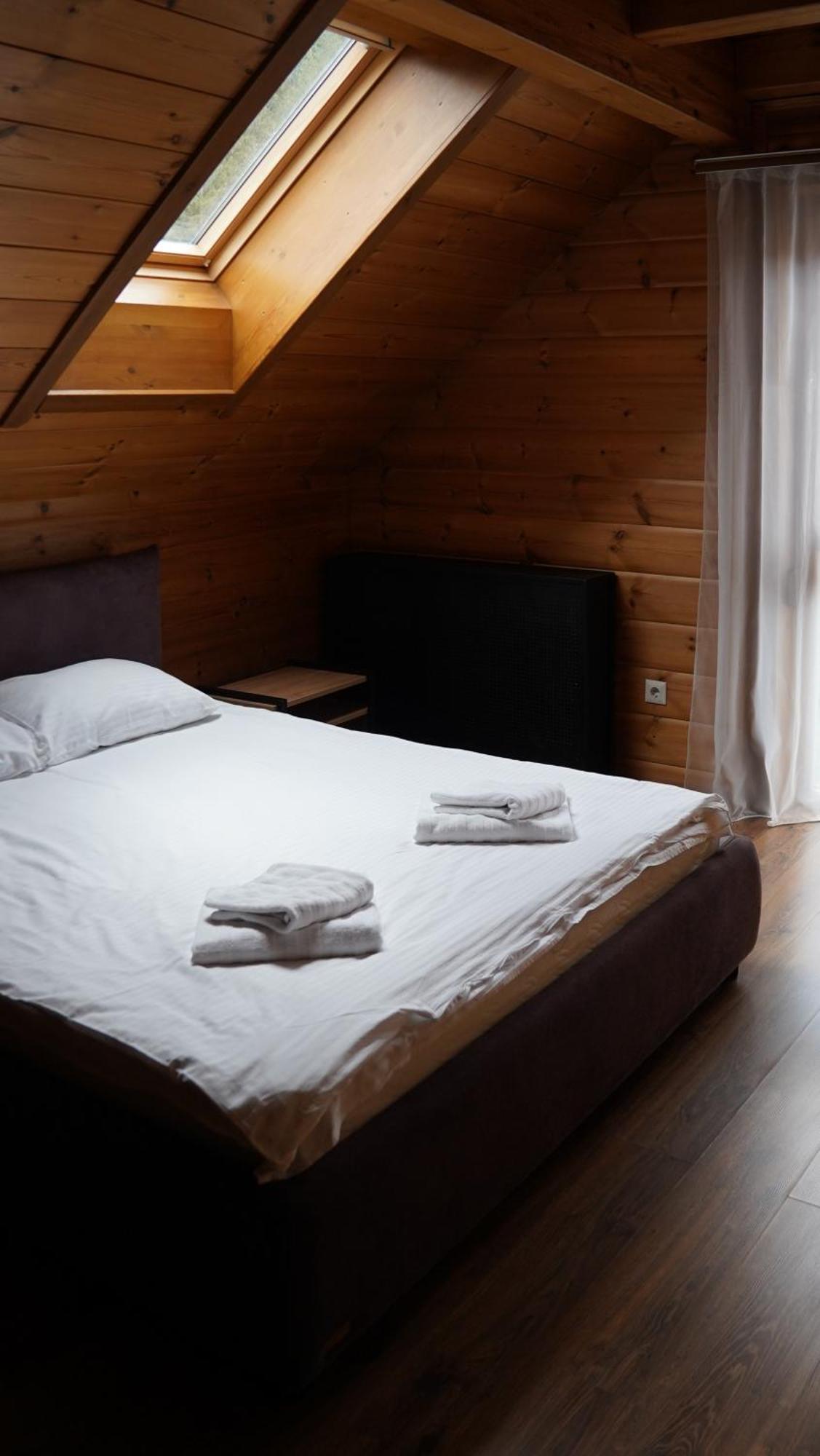 Berghaus Bukovel Villa Exteriör bild
